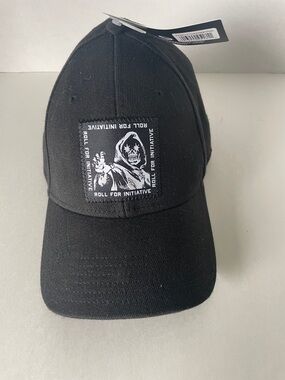 Bioworld Dungeons and Dragons roll for initiative hat NWT